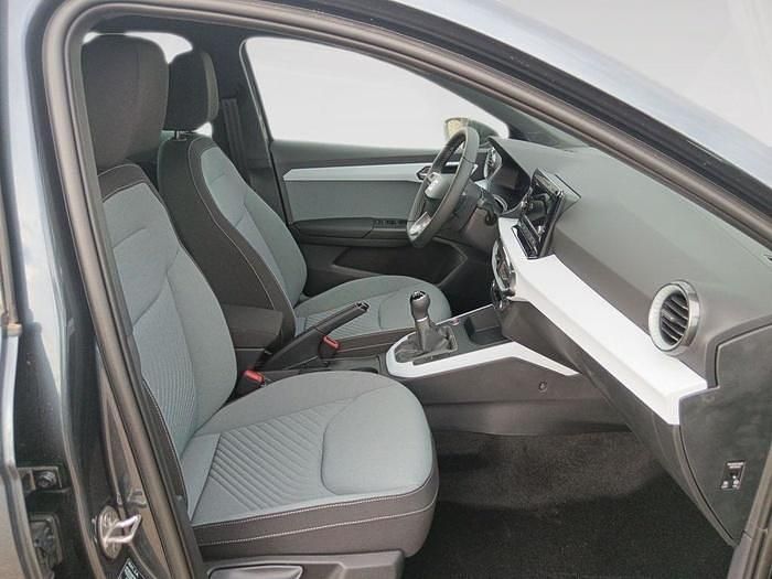 Usado Seat Ibiza 115 CV (84 kW) 2025 Gris Berlina
