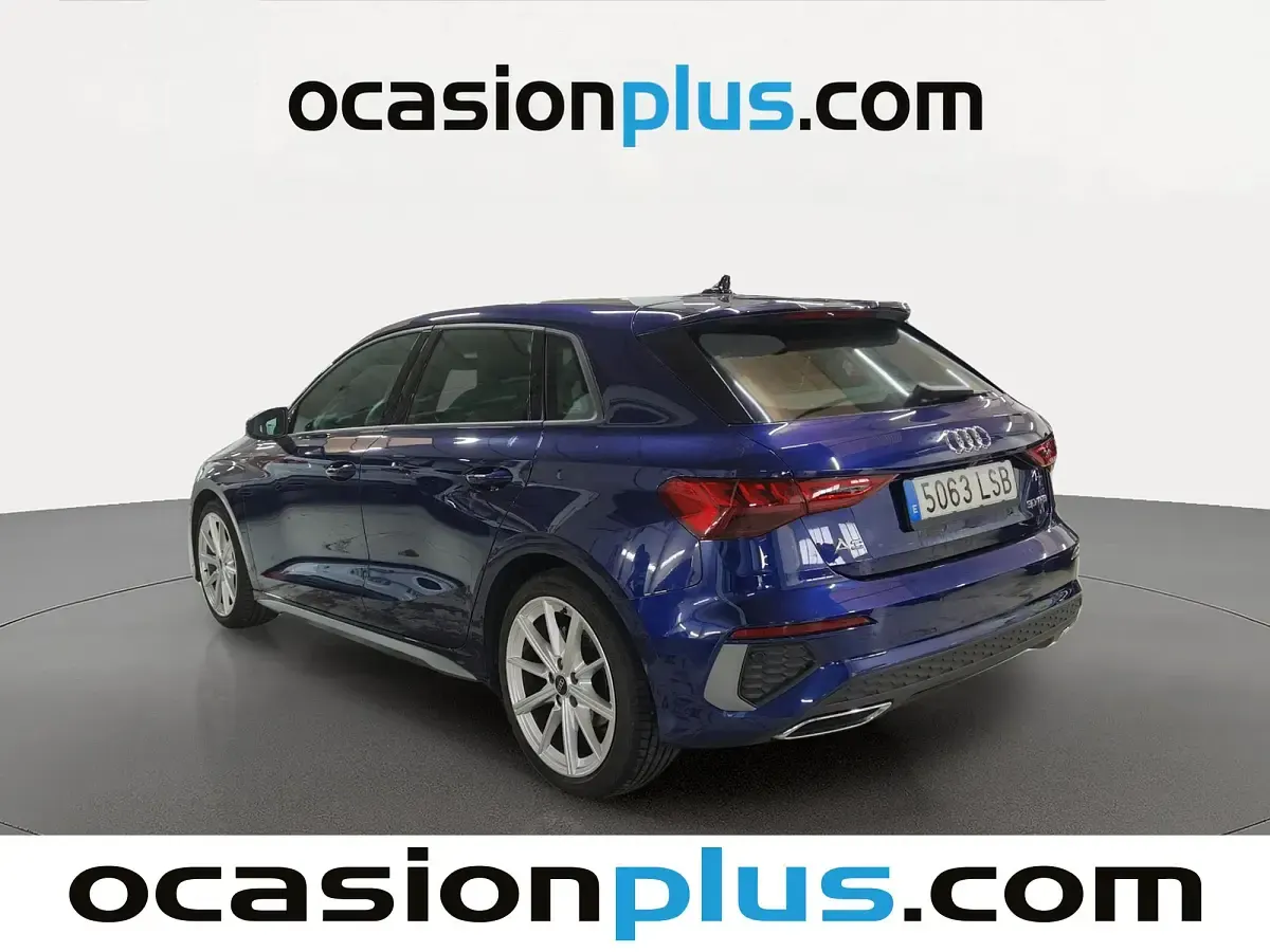 Usado Audi A3 Sportback S-Line 110 CV (80 kW) 2021 Azul Utilitario