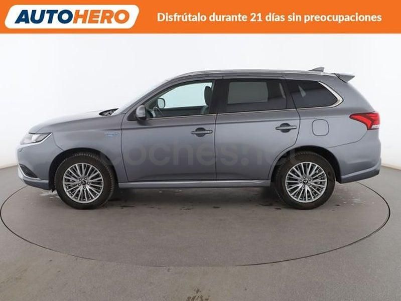 Usado Mitsubishi Outlander P-HEV Motion 224 CV (164 kW) 2018 Gris SUV
