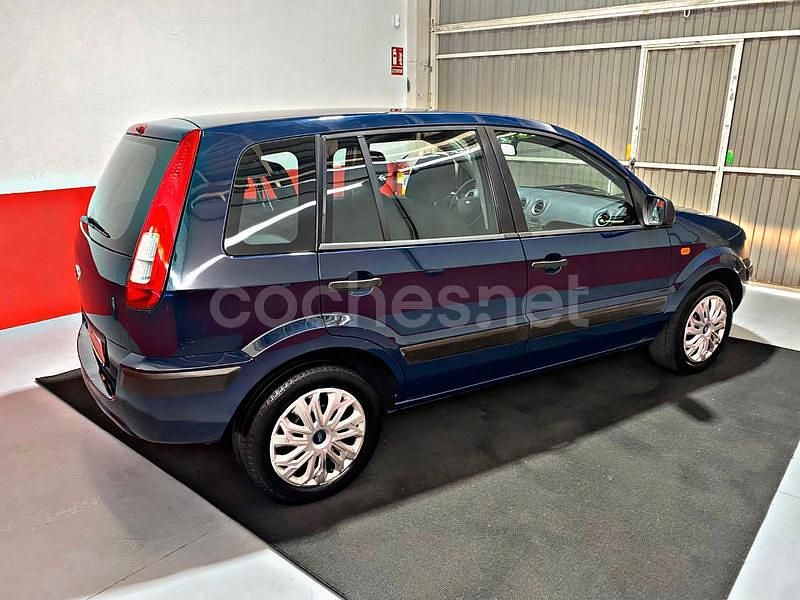 Usado Ford Fusion 80 CV (58 kW) 2012 Azul Utilitario