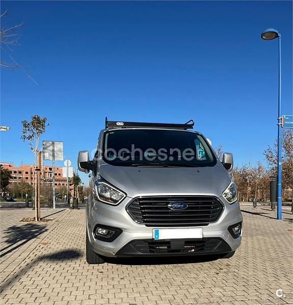 Usado Ford Tourneo Titanium 170 CV (125 kW) 2018 Gris / plata Monovolumen
