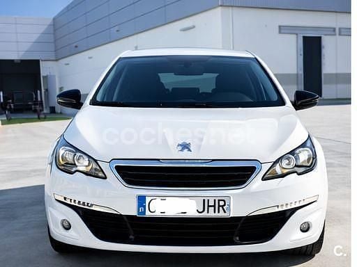 Usado Peugeot 308 Style 120 CV (88 kW) 2015 Blanco Berlina