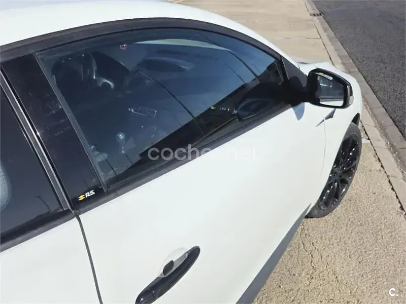 Usado Renault Mégane 110 CV (80 kW) 2011 Blanco Berlina