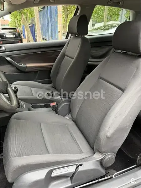 Usado VW Golf IV Conceptline 75 CV (55 kW) 2005 Negro Berlina