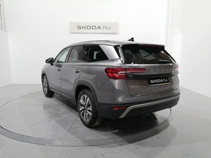 Usado Skoda Kodiaq Selection 150 CV (110 kW) 2025 Gris SUV