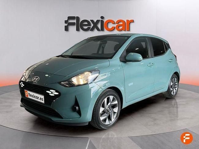 Usado Hyundai i10 63 CV (46 kW) 2024 Verde Utilitario
