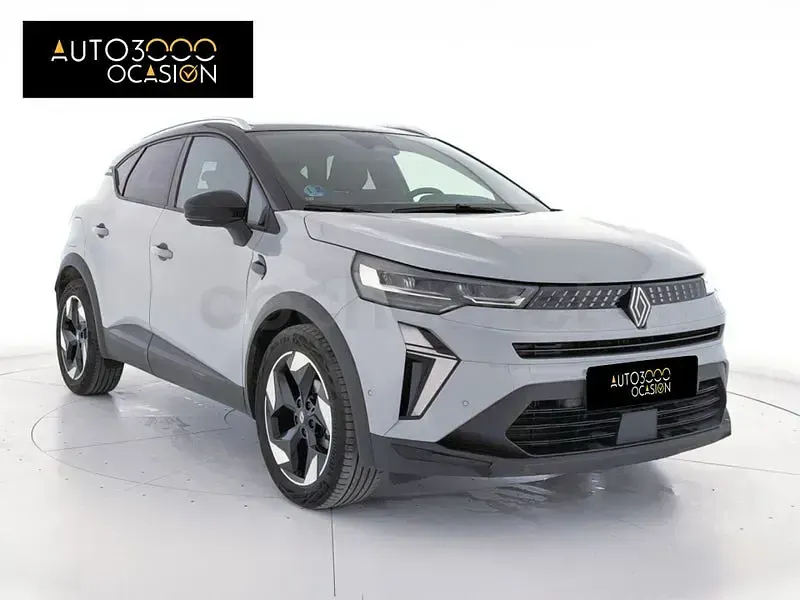 Usado Renault Captur Techno 100 CV (73 kW) 2025 Gris / plata SUV