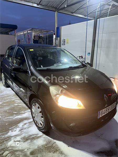 Usado Renault Clio II Expression 100 CV (73 kW) 2008 Negro Berlina