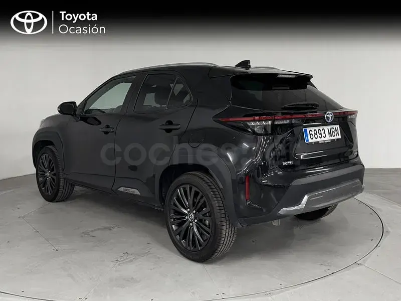 Usado Toyota Yaris Cross 116 CV (85 kW) 2022 Negro SUV