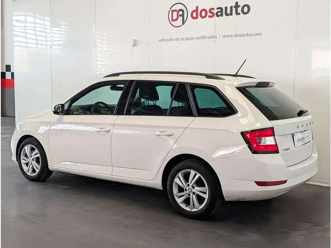 Usado Skoda Fabia Ambition 95 CV (69 kW) 2022 Blanco Utilitario