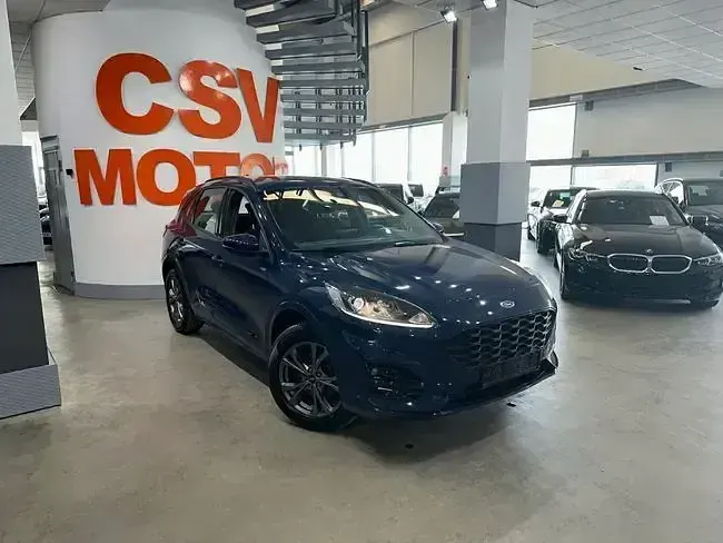 Usado Ford Kuga ST-Line 226 CV (166 kW) 2023 Azul SUV
