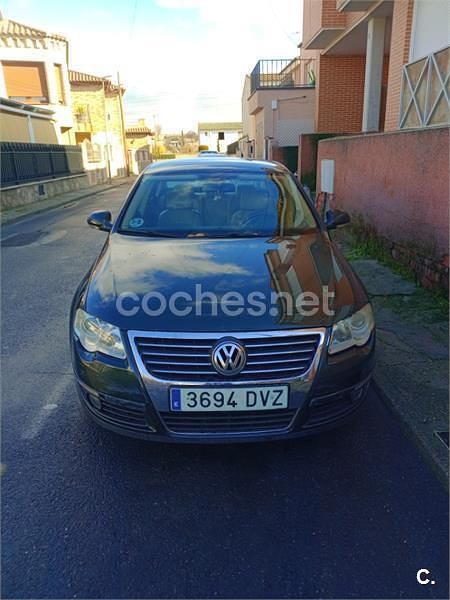 Usado VW Passat Advance 140 CV (102 kW) 2006 Negro Familiar