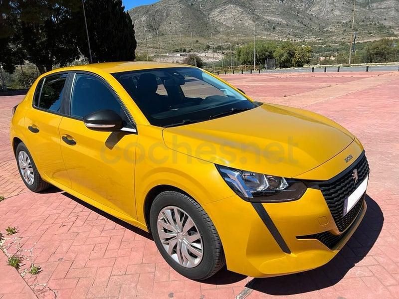 Usado Peugeot 208 Active 75 CV (55 kW) 2021 Naranja Utilitario