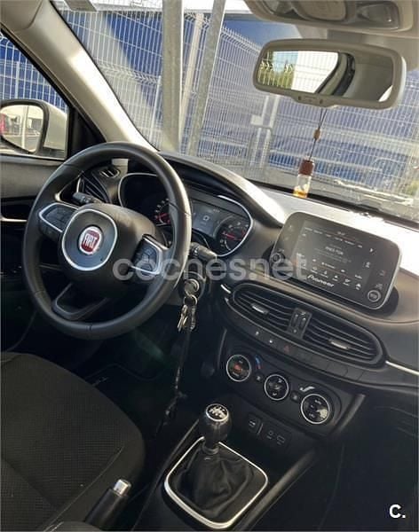 Usado Fiat Tipo Lounge 95 CV (69 kW) 2018 Blanco Berlina