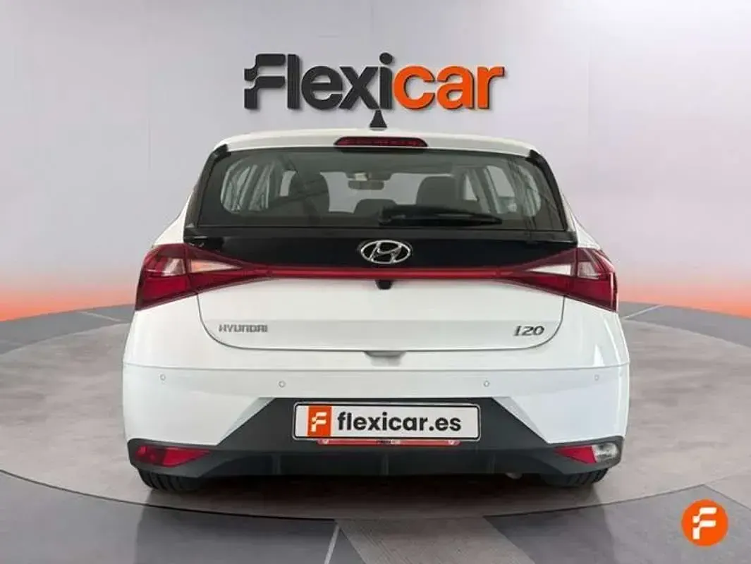 Usado Hyundai i20 101 CV (74 kW) 2022 Blanco Utilitario