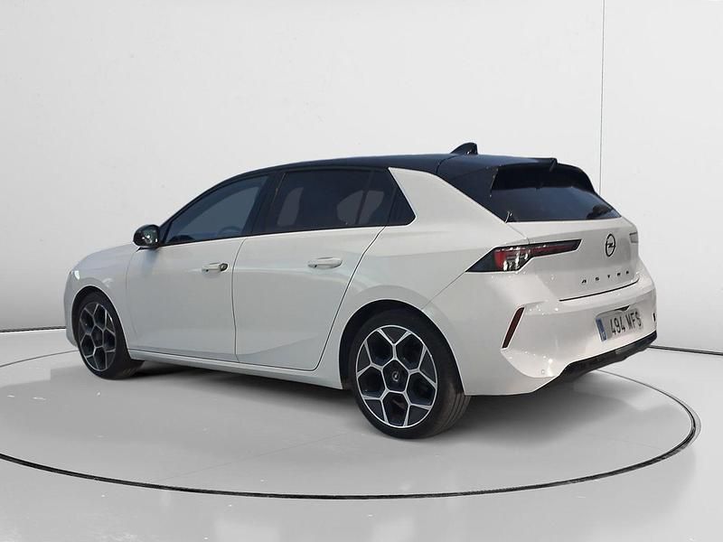 Usado Opel Astra GS Line 130 CV (95 kW) 2023 Blanco Berlina