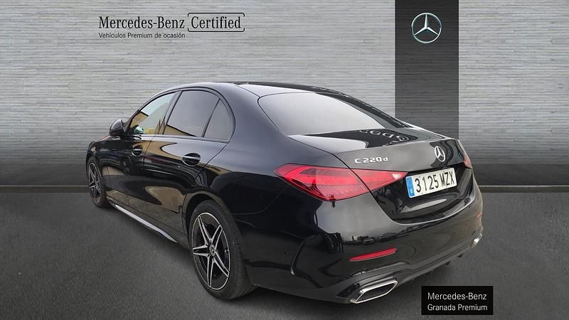 Usado Mercedes C220 AMG line 200 CV (147 kW) 2025 Negro Berlina