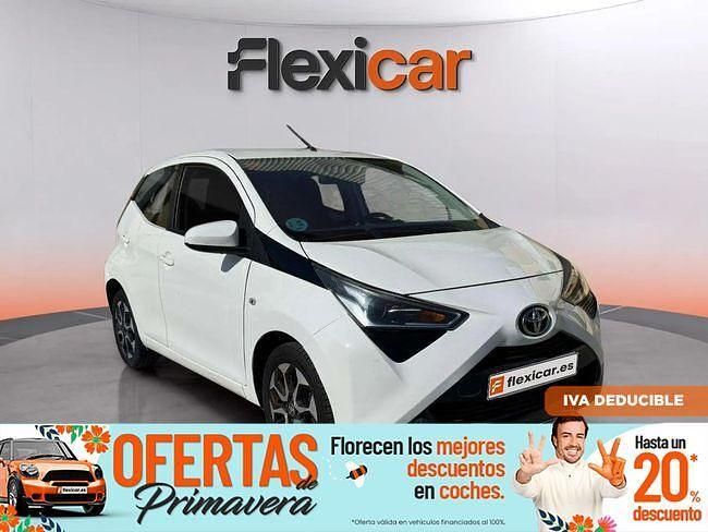 Usado Toyota Aygo X-play 72 CV (52 kW) 2019 Blanco Utilitario