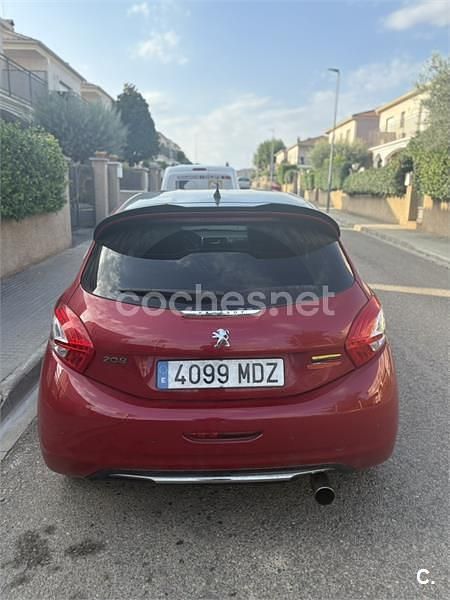 Usado Peugeot 208 GTi 200 CV (147 kW) 2013 Rojo Utilitario