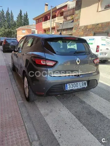 Usado Renault Clio IV Zen 90 CV (66 kW) 2019 Azul Berlina