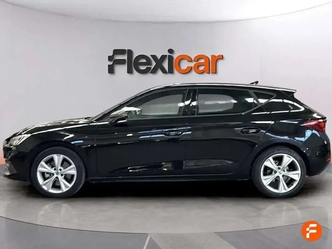 Usado Seat Leon ST FR 150 CV (110 kW) 2020 Negro Familiar