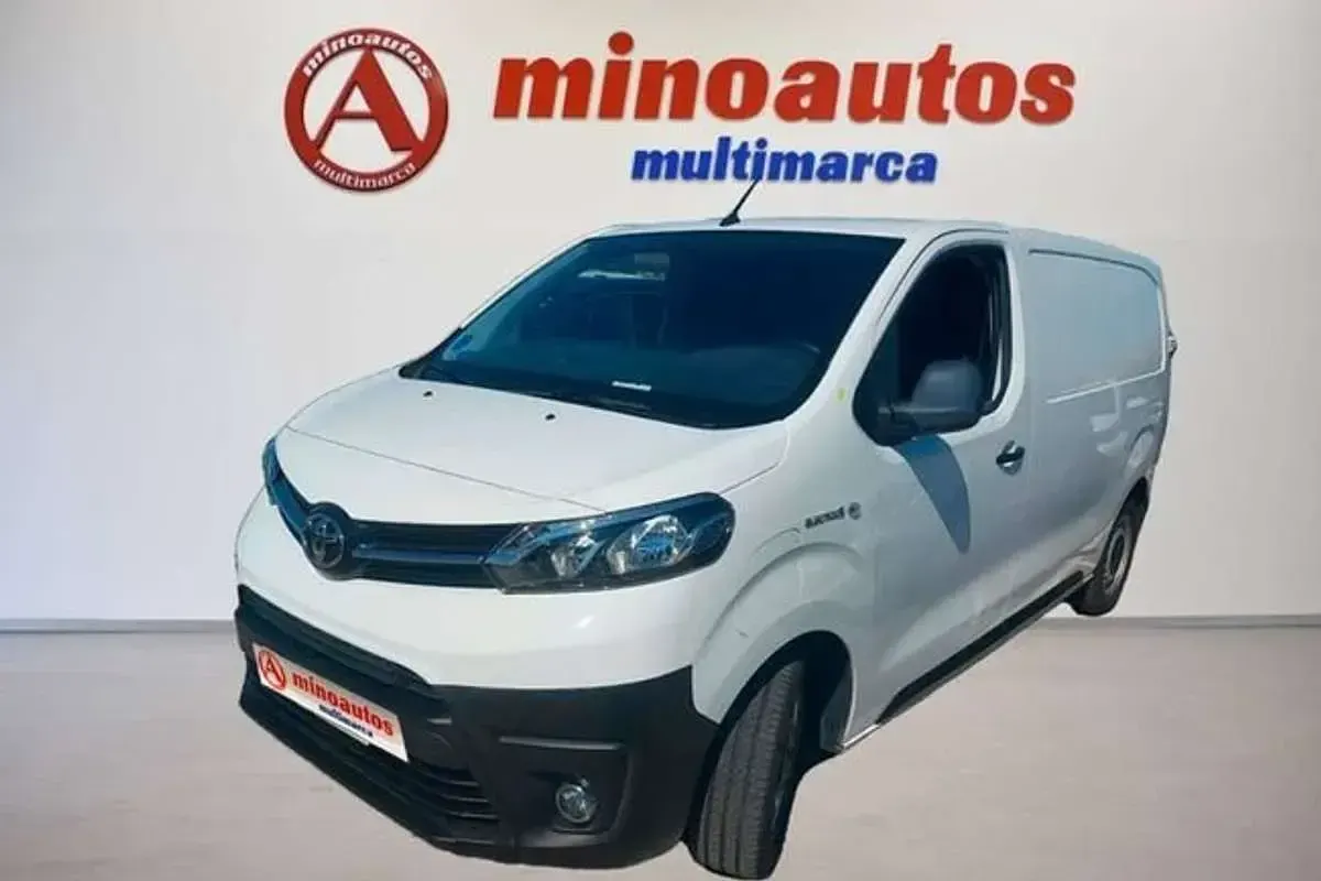 Usado Toyota Proace 96 kW (131 CV) 2022 Blanco Monovolumen