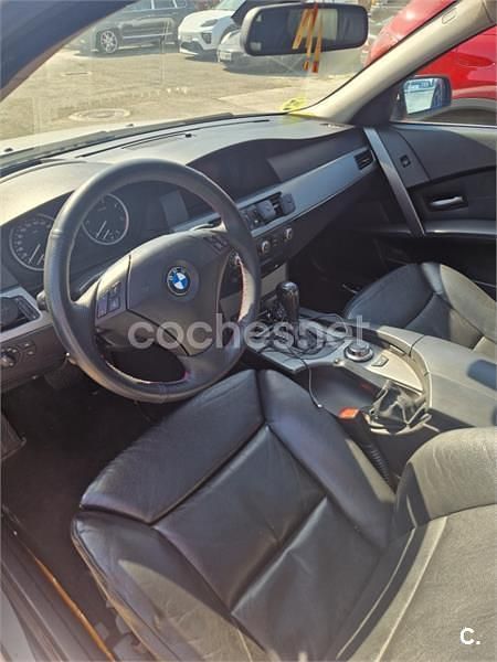 Usado BMW 530 231 CV (169 kW) 2006 Gris / plata Familiar