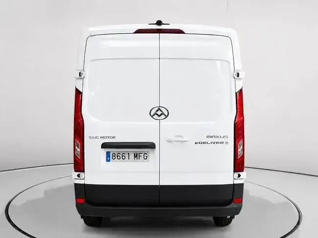 Usado Maxus eDeliver 3 150 kW (204 CV) 2023 Blanco Van
