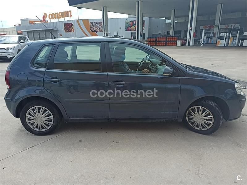 Brugt VW Polo Advance 70 HK (51 kW) 2005 Grå Hatchback