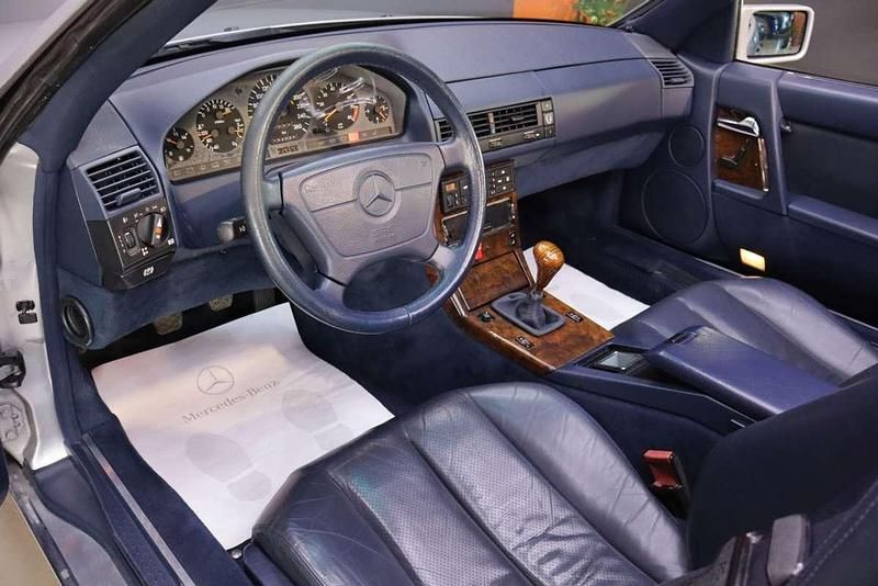 Usado Mercedes SL300 230 CV (169 kW) 1992 Gris / plata Coupe