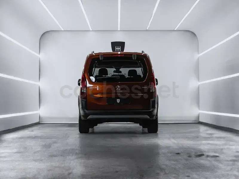 Usado Peugeot Rifter GT 130 CV (95 kW) 2020 Marrón Monovolumen