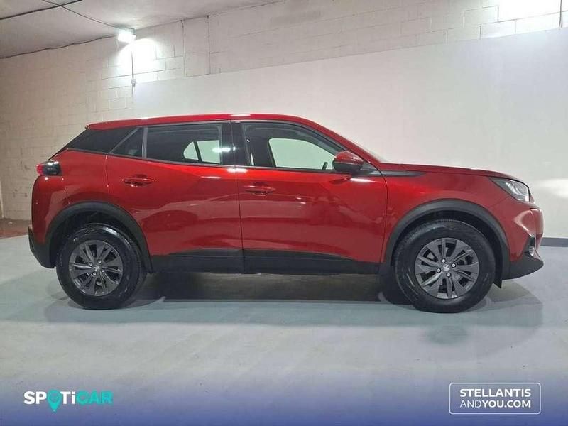 Usado Peugeot 2008 Active 101 CV (74 kW) 2021 Rojo SUV