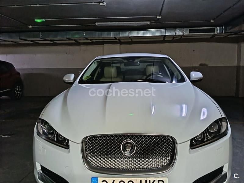 Blanco Usado 2012 Jaguar XF Luxury Berlina | 10.100 € (Precio justo) - Imagen 1/4
