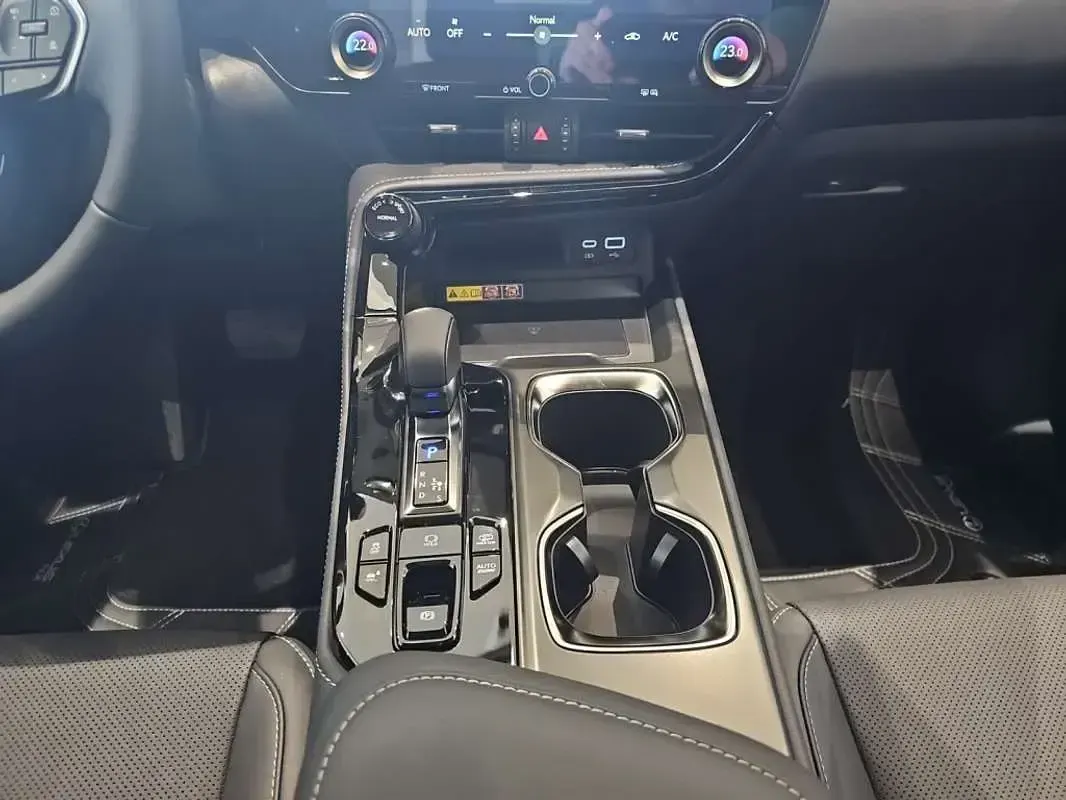 Nuevo Lexus NX450h+ 306 CV (225 kW) 2025 Blanco SUV