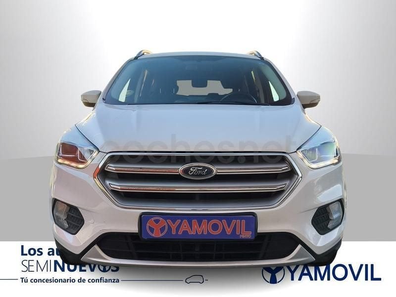 Usado Ford Kuga Trend 120 CV (88 kW) 2019 Blanco SUV
