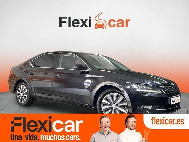 Gris Usado 2018 Skoda Superb Style Berlina | 19.490 € (Precio justo) - Imagen 1/4