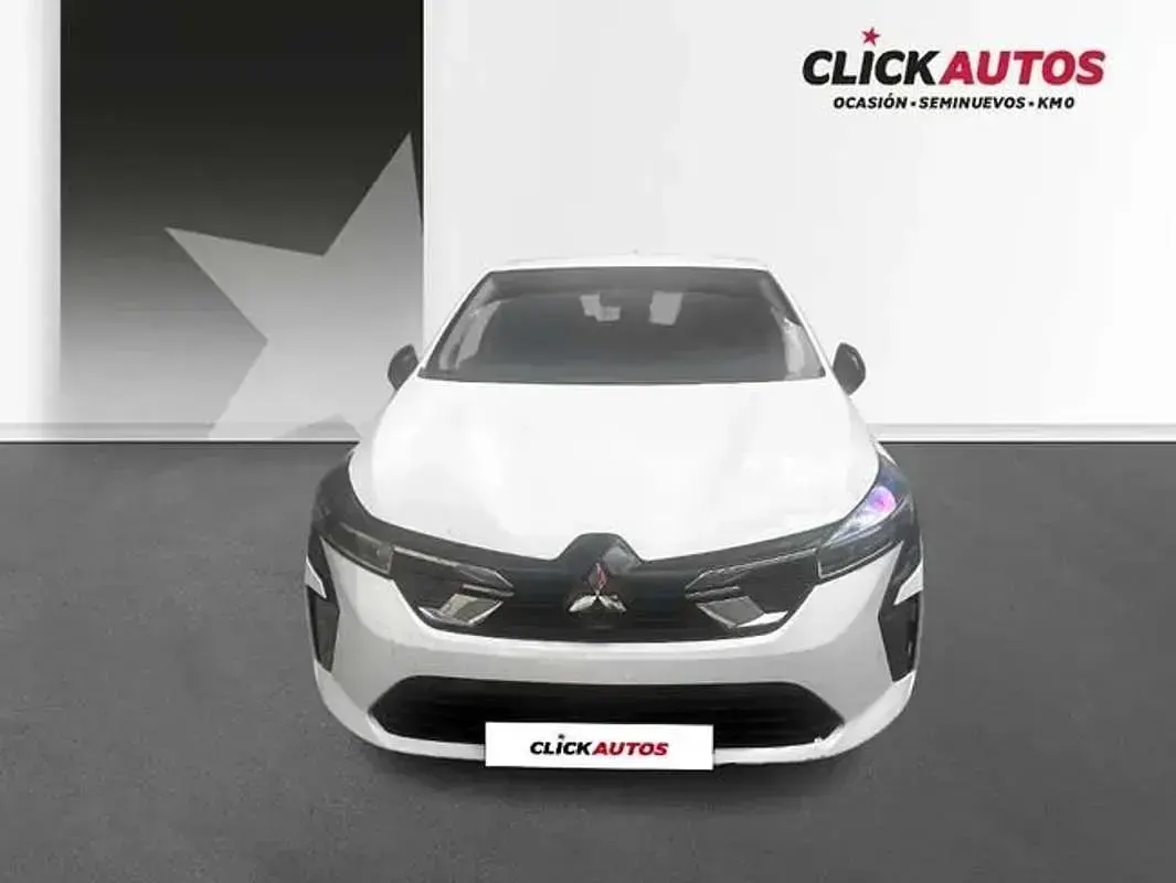 Usado Mitsubishi Colt Motion 91 CV (66 kW) 2025 Blanco Utilitario