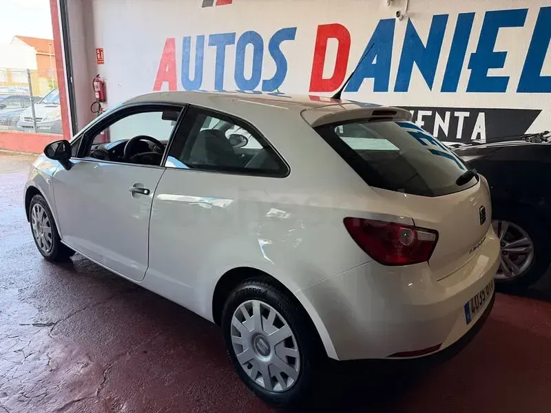 Usado Seat Ibiza Ecomotive 80 CV (58 kW) 2010 Blanco Berlina