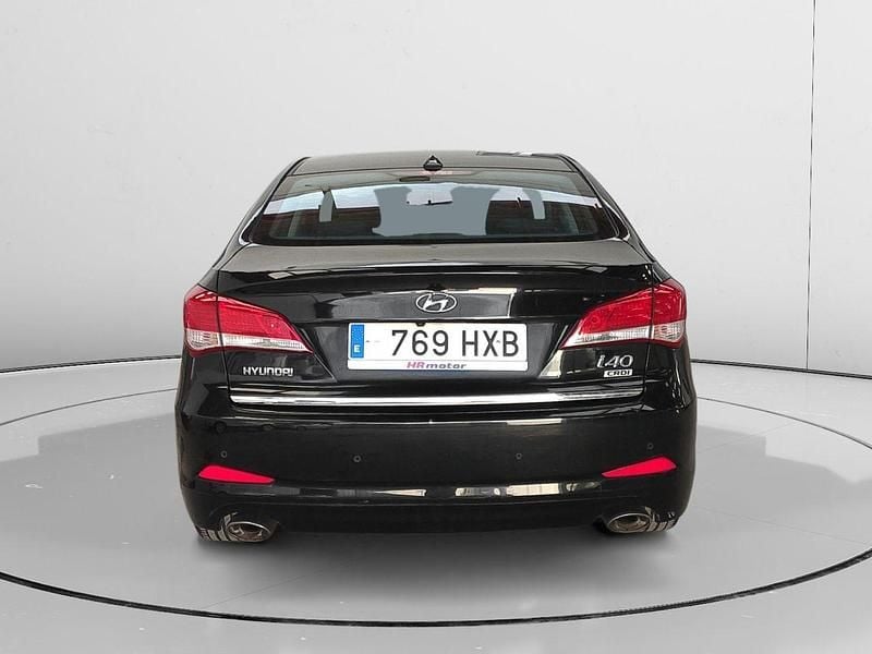Usado Hyundai i40 136 CV (100 kW) 2014 Negro Berlina