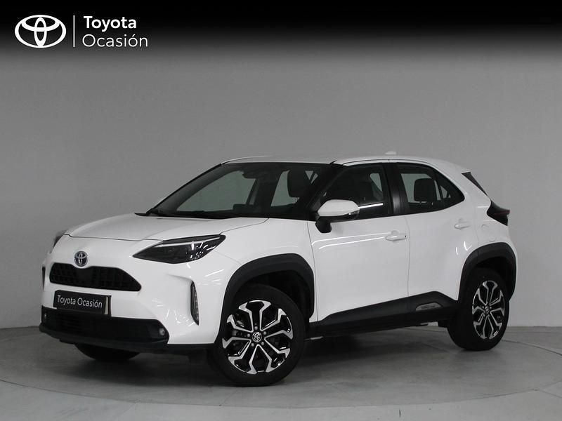 Blanco Usado 2024 Toyota Yaris Hybrid Active | 24.990 € (Un poco caro) - Imagen 1/4