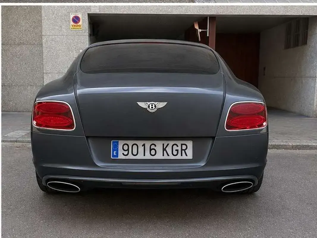 Usado Bentley Continental 635 CV (467 kW) 2015 Gris Coupe