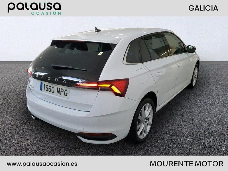 Usado Skoda Scala Selection 115 CV (84 kW) 2024 Blanco Utilitario