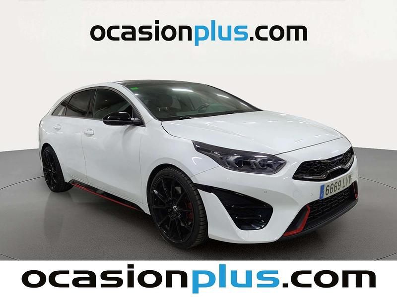 Usado Kia ProCeed GT 204 CV (150 kW) 2022 Blanco Familiar
