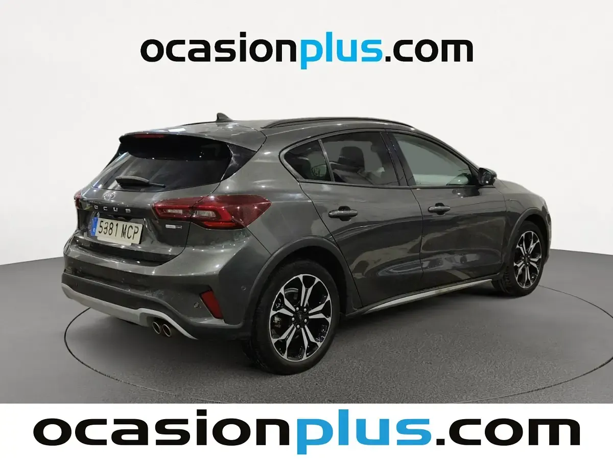 Usado Ford Focus Active 155 CV (114 kW) 2022 Gris Utilitario