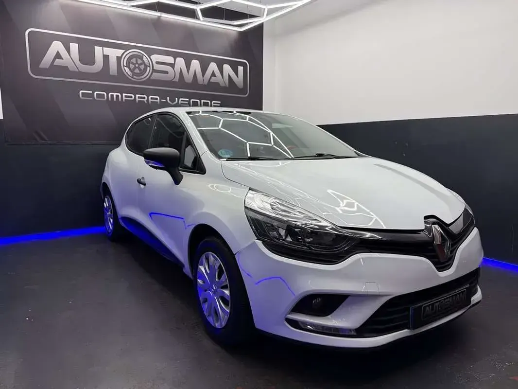 Usado Renault Clio IV LIMITED 90 CV (66 kW) 2019 Blanco Utilitario