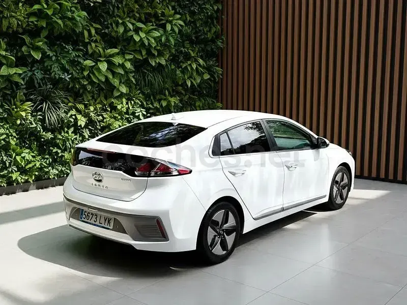 Usado Hyundai Ioniq 141 CV (103 kW) 2022 Blanco Utilitario