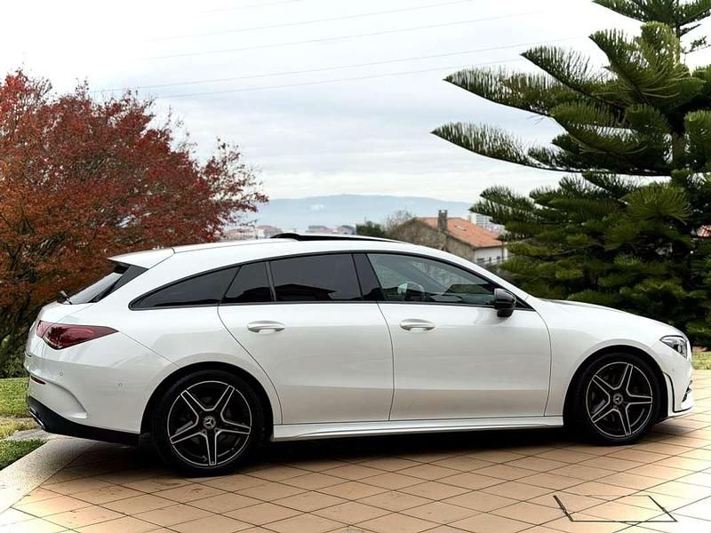 Usado Mercedes CLA220 Shooting Brake 190 CV (139 kW) 2021 Blanco Familiar