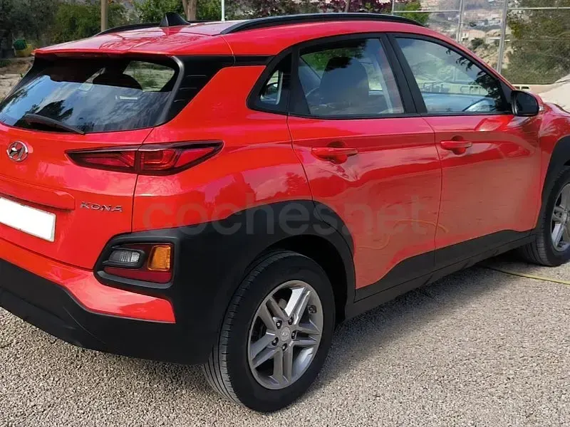 Usado Hyundai Kona Style 120 CV (88 kW) 2018 Rojo SUV