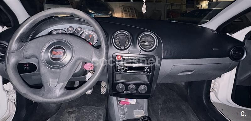 Usado Seat Ibiza Reference 80 CV (58 kW) 2006 Blanco Utilitario