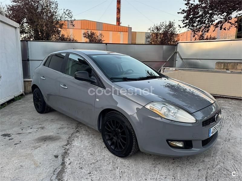 Gris / plata Usado 2008 Fiat Bravo Active Utilitario | 4500 € (Precio justo) - Imagen 1/4